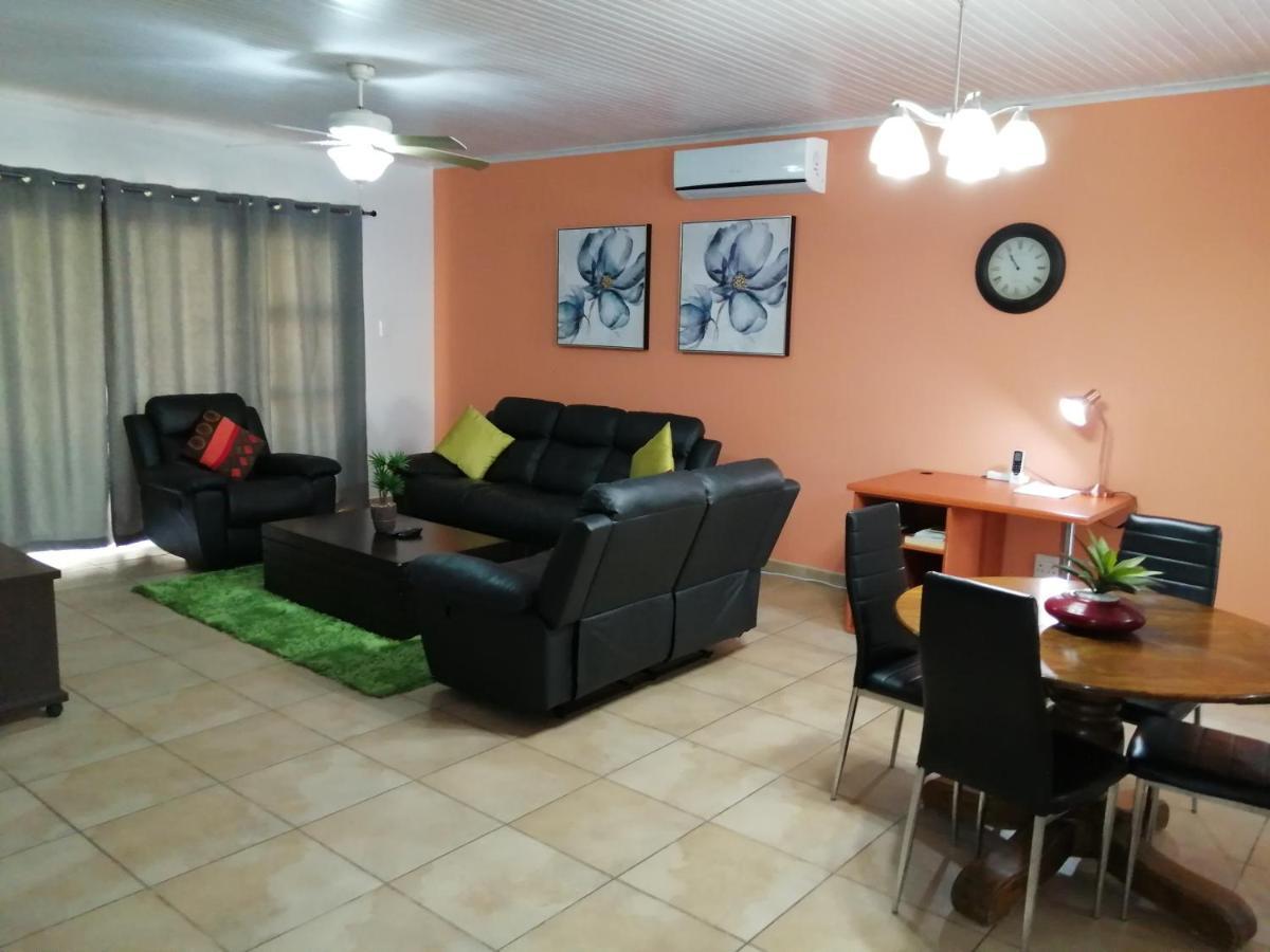 Capbon Guesthouse Βίντχουκ Εξωτερικό φωτογραφία