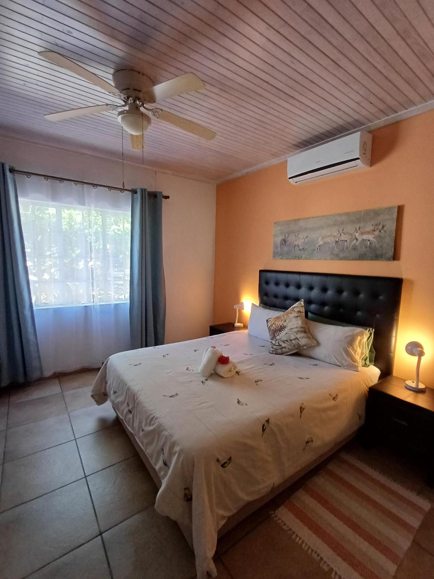 Capbon Guesthouse Βίντχουκ Εξωτερικό φωτογραφία